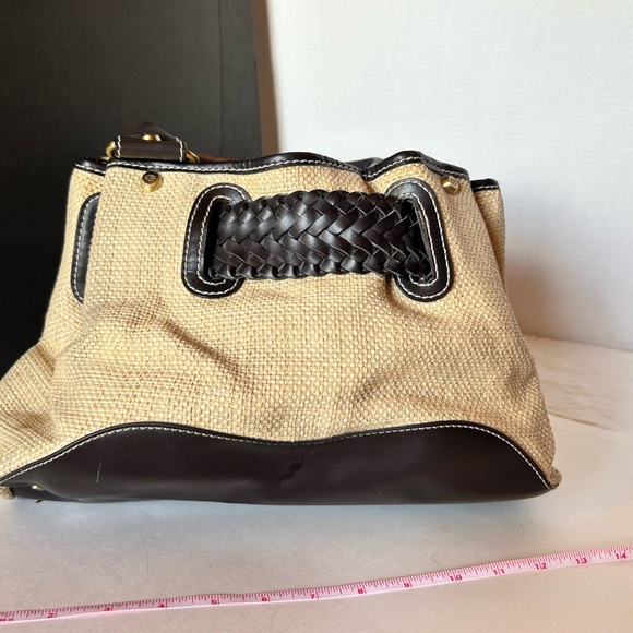 Stylish Tan and Black Women's Handbag - Picture 2 of 12